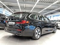 Gebraucht BMW 520 190 PS (139 kW) 2022 Schwarz Kombi