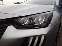 Gebraucht Peugeot 208 Active 101 PS (74 kW) 2024 Silber Kleinwagen