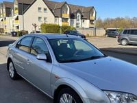 Gebraucht Ford Mondeo Ghia 145 PS (106 kW) 2001 Silber Limousine