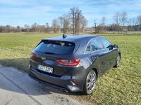 Gebraucht Kia Ceed Spirit 140 PS (102 kW) 2018 Schwarz Kleinwagen