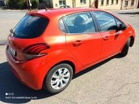 Gebraucht Peugeot 208 Allure 110 PS (80 kW) 2015 Rot Kleinwagen