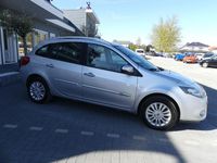 Gebraucht Renault Clio II Dynamique 75 PS (55 kW) 2010 Silber Limousine