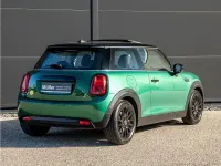 Gebraucht Mini Cooper 135 kW (184 PS) 2023 British racing green metallic (metallic) Kleinwagen