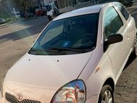 Gebraucht Toyota Yaris 68 PS (50 kW) 2005 Weiß Kleinwagen