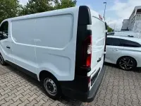 Używany Opel Vivaro 121 KM (88 kW) 2018 Biały Minivan
