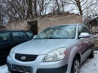 Gebraucht Kia Rio 97 PS (71 kW) 2009 Silber Kleinwagen