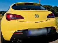 Gebraucht Opel Astra GTC Edition 179 PS (131 kW) 2012 Gelb Limousine