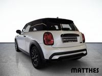 Gebraucht Mini Cooper Classic 136 PS (100 kW) 2023 Weiss Kleinwagen