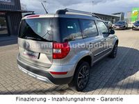 Gebraucht Skoda Yeti Ambition 110 PS (80 kW) 2014 Beige SUV