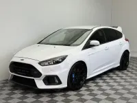 Używany Ford Focus RS 350 KM (257 kW) 2016 Biały Sedan/Limuzyna
