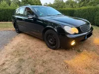 Gebraucht Mercedes C180 143 PS (105 kW) 2004 Schwarz Kombi