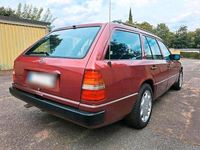 Gebraucht Mercedes 300 110 PS (80 kW) 1992 Rot Kombi
