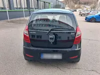 Gebraucht Hyundai i10 69 PS (50 kW) 2011 Schwarz Kleinwagen