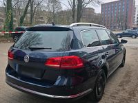 Gebraucht VW Passat 140 PS (102 kW) 2013 Blau Kombi