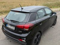 Gebraucht Hyundai i20 84 PS (61 kW) 2019 Schwarz Kleinwagen
