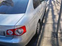 Gebraucht VW Jetta 102 PS (75 kW) 2009 Silber Limousine