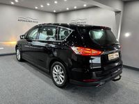 Gebraucht Ford S-MAX Titanium 179 PS (131 kW) 2017 Schwarz Van / Kleinbus