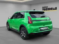 Neu Renault 5 E-Tech Techno 89 kW (122 PS) 2026 Pop green metallic Kleinwagen