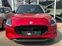 Neu Suzuki Swift Comfort 83 PS (61 kW) 2025 Burning red pearl metallic/su Kleinwagen