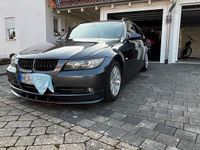 Gebraucht BMW 325 218 PS (160 kW) 2007 Grau Kombi