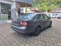 Gebraucht VW Jetta Comfortline 140 PS (102 kW) 2007 Platinum grey metallic Limousine