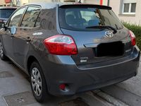 Gebraucht Toyota Auris 100 PS (73 kW) 2011 Grau Kleinwagen