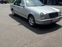 Gebraucht Mercedes E240 Elegance 170 PS (125 kW) 1998 Silber Limousine