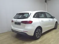 Gebraucht Mercedes B180 Style 116 PS (85 kW) 2022 Weiss Van / Kleinbus