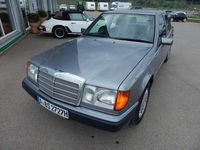 Gebraucht Mercedes E230 132 PS (97 kW) 1991 Grau Limousine