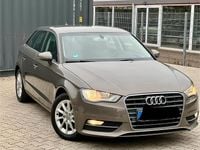 Gebraucht Audi A3 Attraction 184 PS (135 kW) 2014 Braun Limousine