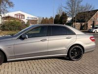 Gebraucht Mercedes E220 Avantgarde 170 PS (125 kW) 2012 Limousine