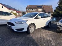 Gebraucht Ford Focus Ambiente 101 PS (74 kW) 2015 Weiß Kombi