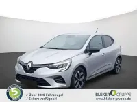 Używany Renault Clio V Evolution 67 KM (49 kW) 2023 Srebrny Sedan/Limuzyna