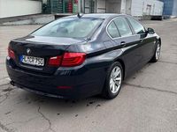 Gebraucht BMW 520 184 PS (135 kW) 2012 Blau Limousine