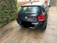 Gebraucht BMW 114 102 PS (75 kW) 2014 Schwarz Kleinwagen