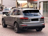 Gebraucht Porsche Cayenne S 385 PS (283 kW) 2016 Grau SUV