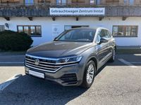 Gebraucht VW Touareg Basis 231 PS (169 kW) 2021 Siliziumgrau SUV