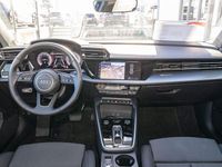 Gebraucht Audi A3 Ambiente 150 PS (110 kW) 2025 Navarrablau metallic Limousine