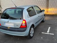 Gebraucht Renault Clio II 58 PS (42 kW) 2001 Silber Kleinwagen