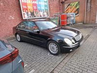 Gebraucht Mercedes E200 122 PS (89 kW) 2004 Schwarz Limousine