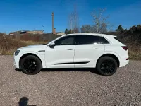 Gebraucht Audi e-tron Advanced Plus 301 kW (410 PS) 2019 Weiß SUV