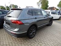 Gebraucht VW Tiguan Allspace Move 150 PS (110 kW) 2023 Grau SUV