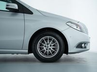 Gebraucht Mercedes B180 122 PS (89 kW) 2014 Polarsilber  metalliclack Kleinwagen