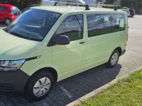 Używany VW Caravelle 110 KM (80 kW) 2021 Zielony Van