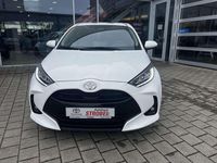 Neu Toyota Yaris Hybrid 116 PS (85 kW) 2025 Schneeweiß Kleinwagen