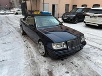 Gebraucht Mercedes E220 AMG 150 PS (110 kW) 1997 Blau Cabrio
