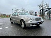 Gebraucht Mercedes E200 122 PS (89 kW) 2004 Silber Limousine