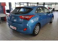 Gebraucht Hyundai i30 Classic 99 PS (72 kW) 2015 Blau Limousine
