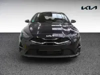 Gebraucht Kia Ceed Spirit 140 PS (102 kW) 2025 Schwarz Kleinwagen