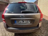 Second-hand Kia Ceed 125 CP (91 kW) 2012 Bej Hatchback